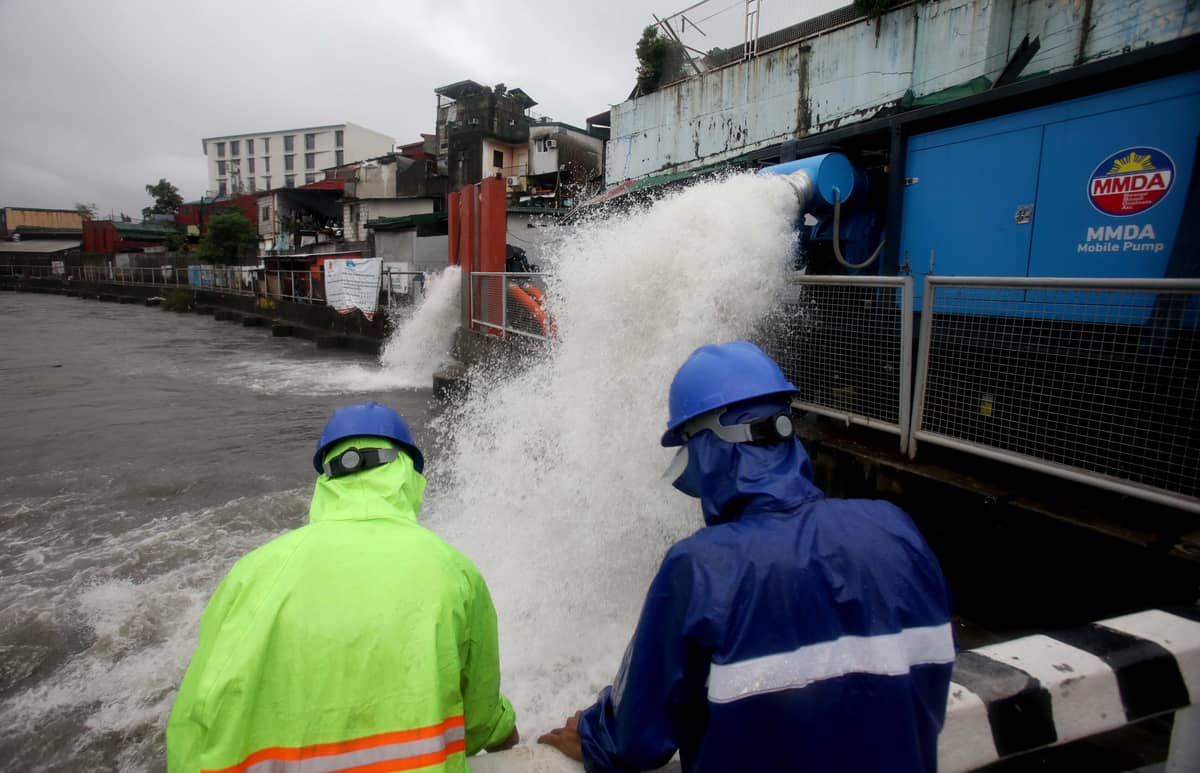 (August 29 2026) MMDA personnel monitor the operation of a pumping station along E. Rodriguez Avenue in Quezon City on Saturday, August 29, 2026, amid flooding caused by continuous rains in Metro Manila. The pumping station is operating to mitigate the flood in the area. Photo/Analy Labor