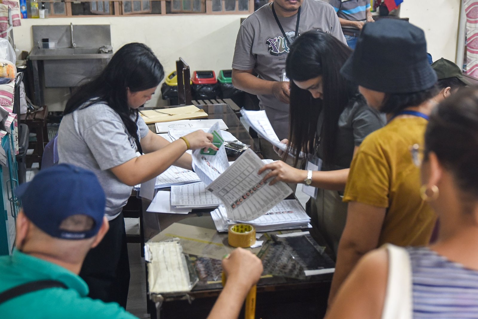 Despite continuous heavy rain, voters in Dasmariñas city brave through the rain for the special elections for Cavite’s 4th District today, August 29. l Zedrich Xylak Madrid