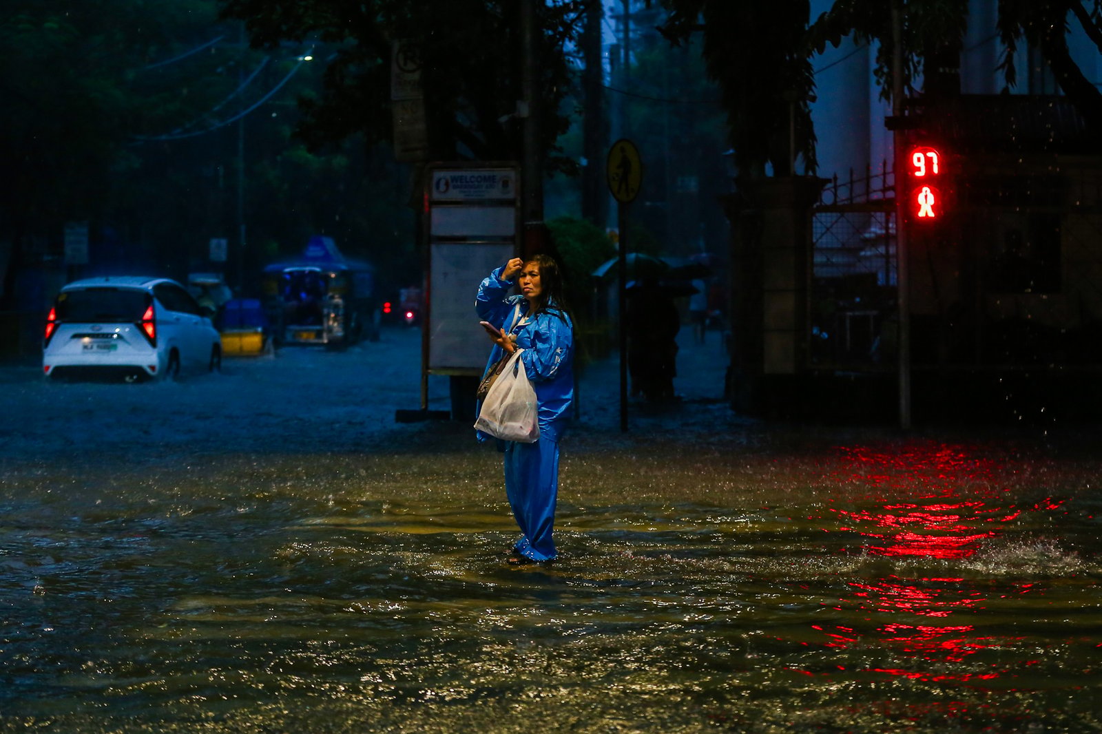 TAFT LIFE. Scenes along Taft Avenue near Padre Faura Street in Manila on the afternoon of 29 August 2026, as the NDRRMC issued a Red Rainfall Warning for Metro Manila, Cavite and Rizal due to the southwest monsoon, or habagat. PAGASA is also monitoring a low-pressure area outside the country’s area of responsibility that could enhance the habagat.
