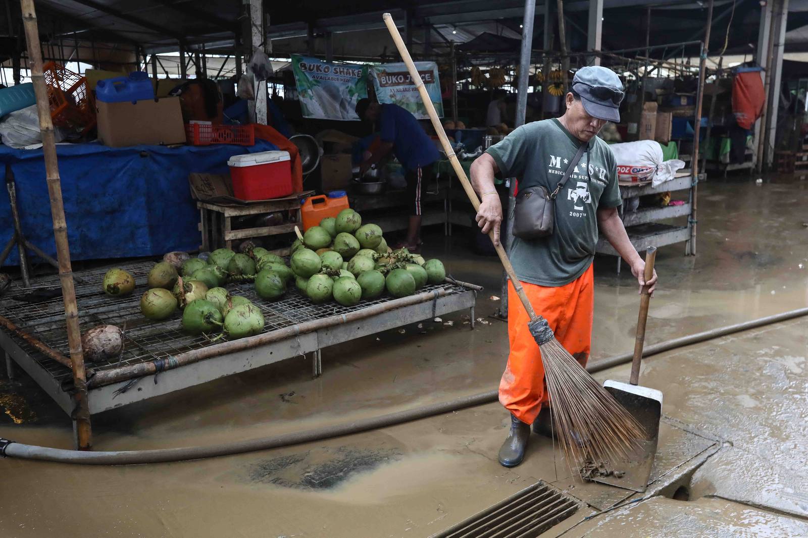 Scenes in Marikina City as Tullahan River overflows, reaching up to 18.5 meters at 1AM on Sunday, 30 August, 2026.| Aram Lascano