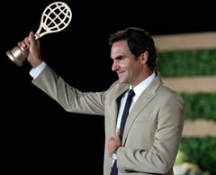 Emotional Federer inducted into Tennis Hall of Fame