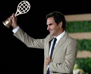 Emotional Federer inducted into Tennis Hall of Fame
