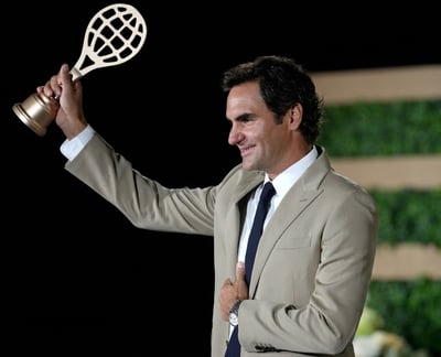Emotional Federer inducted into Tennis Hall of Fame
