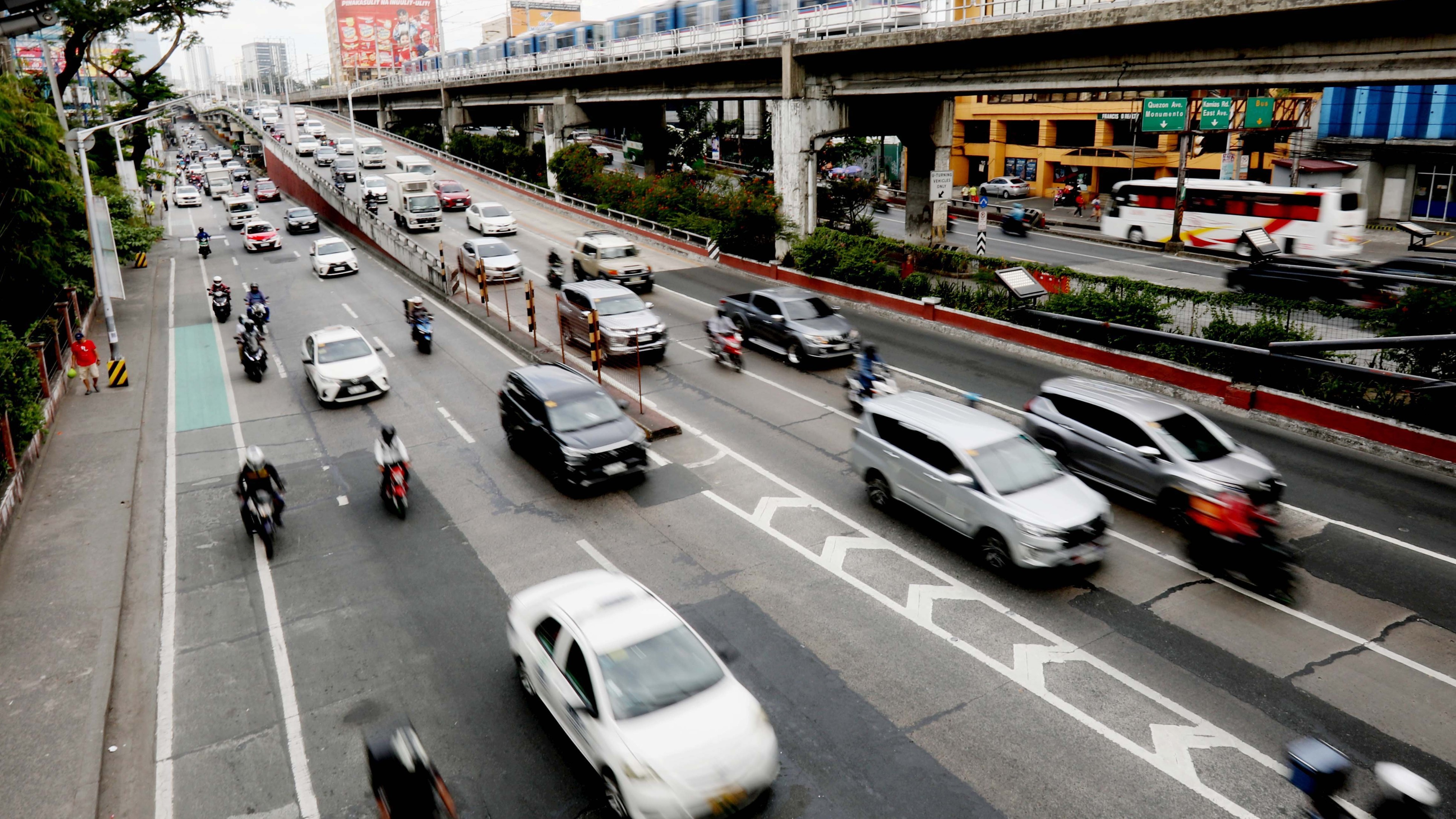MMDA suspends number coding on National Heroes Day