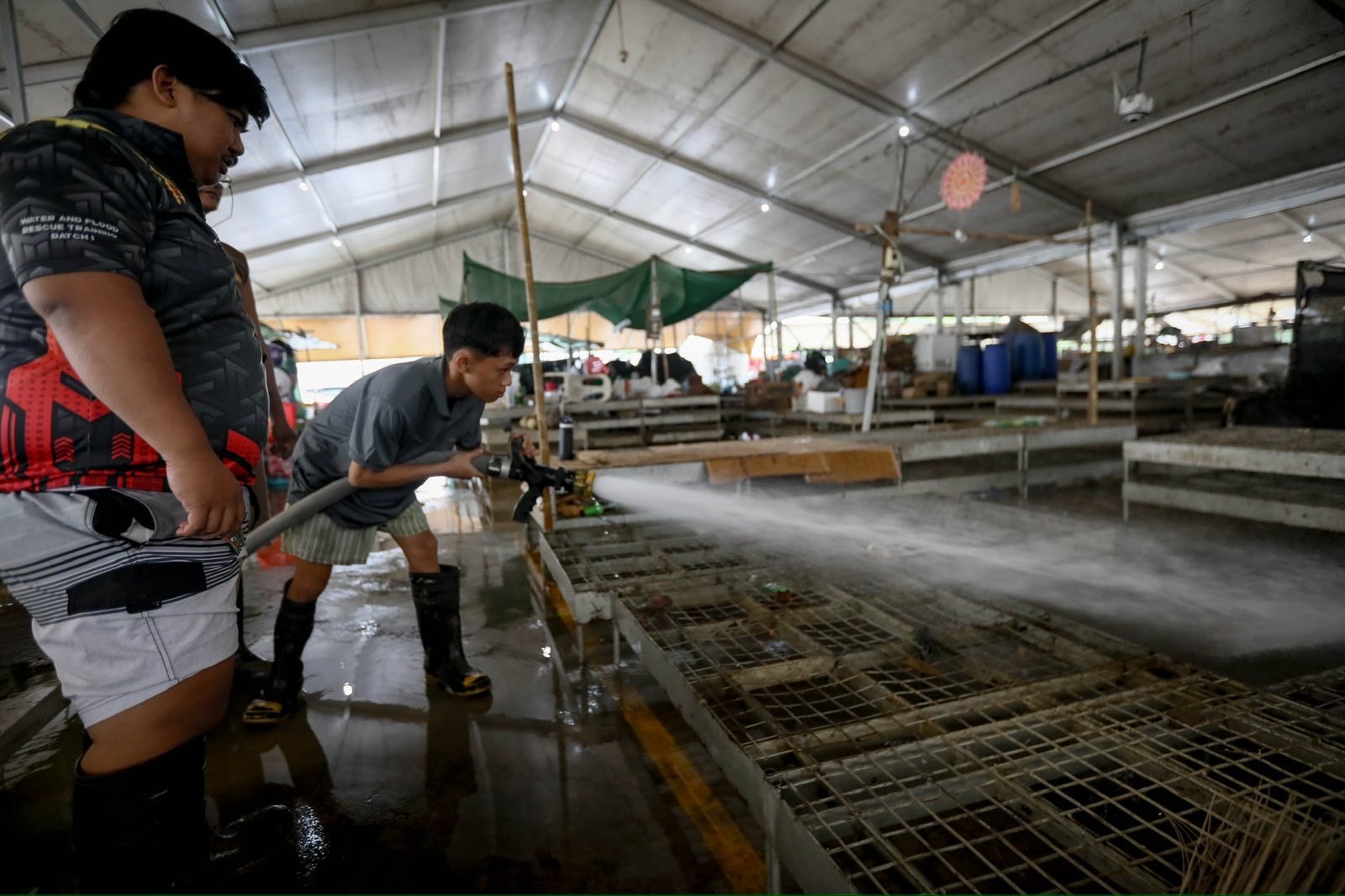 Scenes in Marikina City as Tullahan River overflows, reaching up to 18.5 meters at 1AM on Sunday, 30 August, 2026.| Aram Lascano