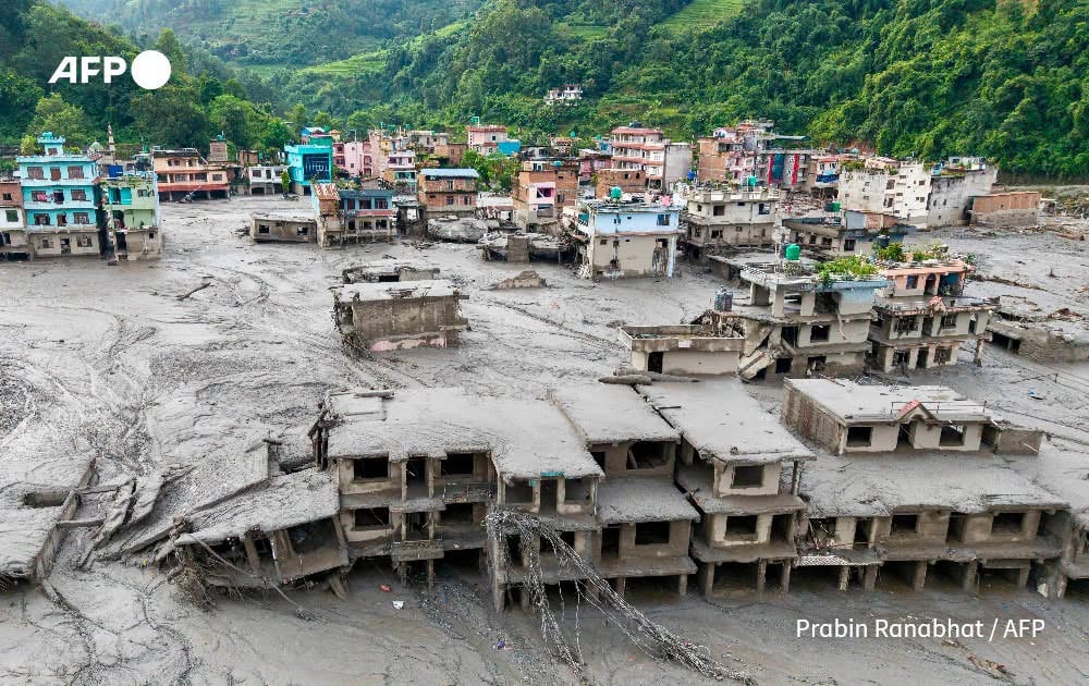 Oxygen pumped into tunnel as 100+ workers remain trapped in Nepal floods