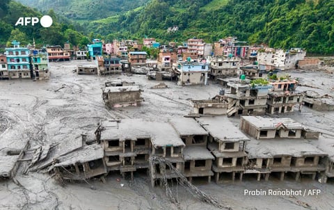 Oxygen pumped into tunnel as 100+ workers remain trapped in Nepal floods