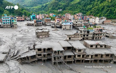 Oxygen pumped into tunnel as 100+ workers remain trapped in Nepal floods