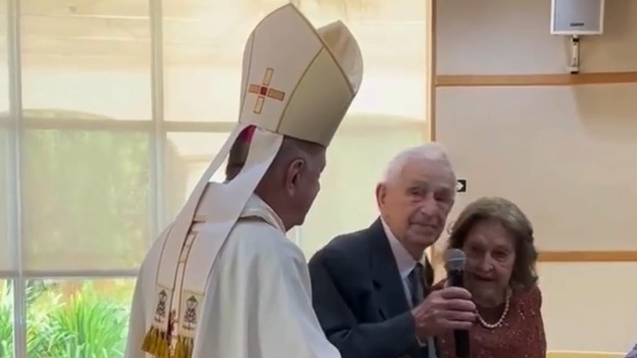 Couple celebrates eight decades of marriage
