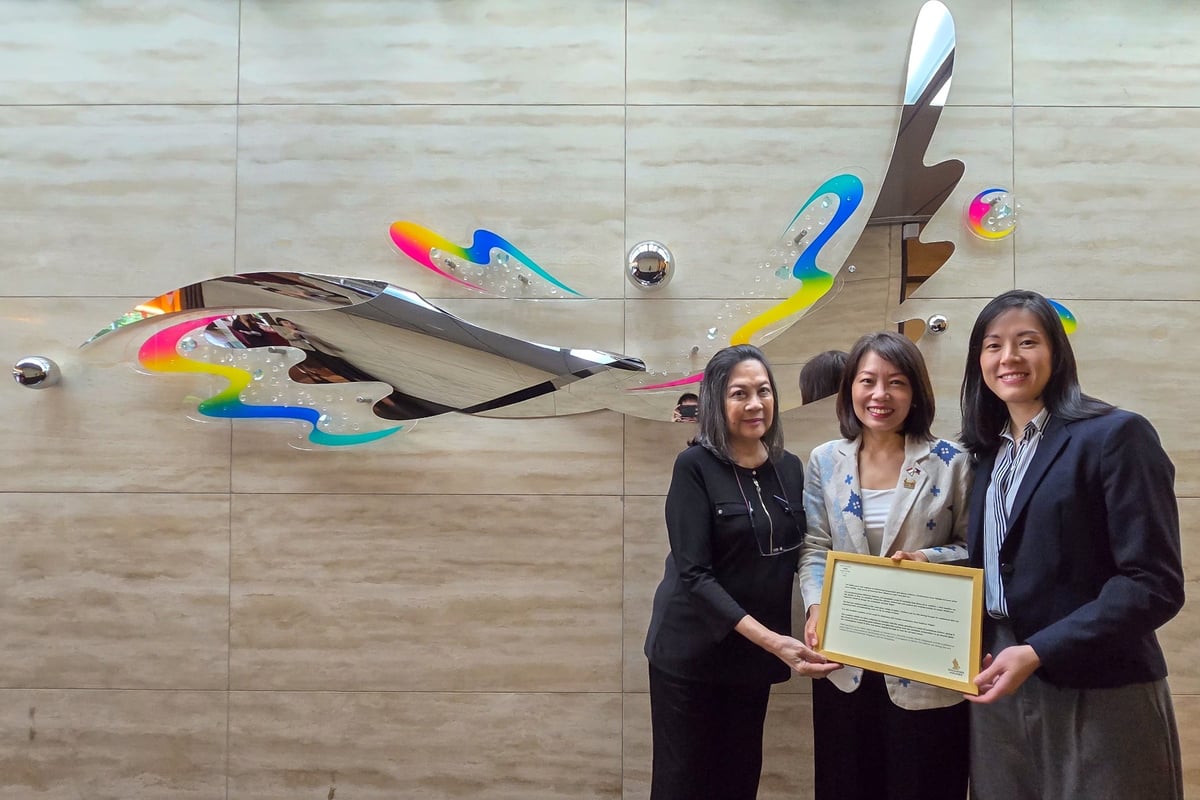 Handover event at the Embassy of the Republic of Singapore in Manila with Ambassador Constance See Sin Yuan, artist Impy Pilapil, and Liwei Tai, Singapore Airlines general manager in the Philippines.