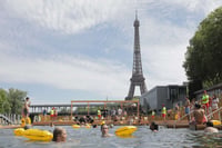 Seine makes a splash with record 120,000 swimmers