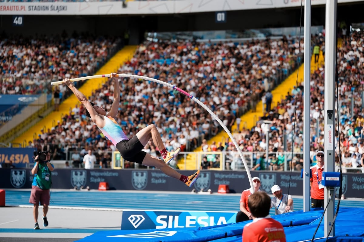 Obiena secures Berlin gold medal