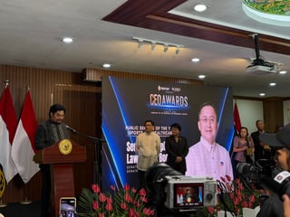 Go: Public service goes beyond awards