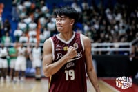 Gojo Cruz carrying scoring cudgels for Altas