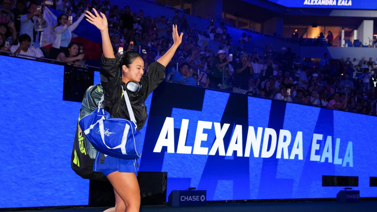 Alex takes breather ahead of Singapore Open