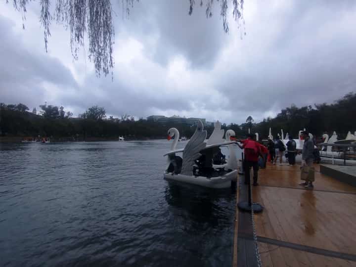 Burnham lake reopens