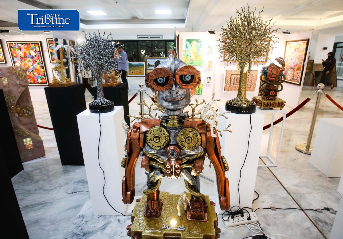 ART FOR A CAUSE 🎨 | Paintings and sculptures by Filipino artists are showcased at the Tahanang Sining Art Exhibition for a Cause 2026 at the House of Representatives in Quezon City.
Running from 1 to 10 September, the fundraising exhibition will allocate a portion of its proceeds to help cancer patients.
📷 Analy Labor