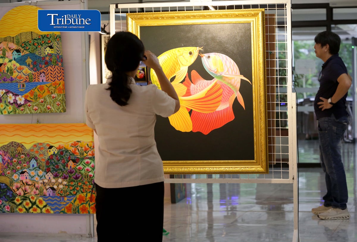 ART FOR A CAUSE 🎨 | Paintings and sculptures by Filipino artists are showcased at the Tahanang Sining Art Exhibition for a Cause 2026 at the House of Representatives in Quezon City.
Running from 1 to 10 September, the fundraising exhibition will allocate a portion of its proceeds to help cancer patients.
📷 Analy Labor