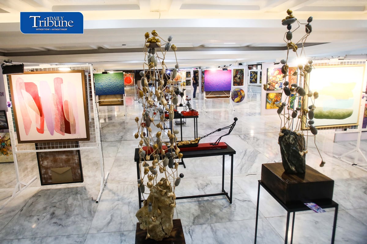 ART FOR A CAUSE 🎨 | Paintings and sculptures by Filipino artists are showcased at the Tahanang Sining Art Exhibition for a Cause 2026 at the House of Representatives in Quezon City.
Running from 1 to 10 September, the fundraising exhibition will allocate a portion of its proceeds to help cancer patients.
📷 Analy Labor