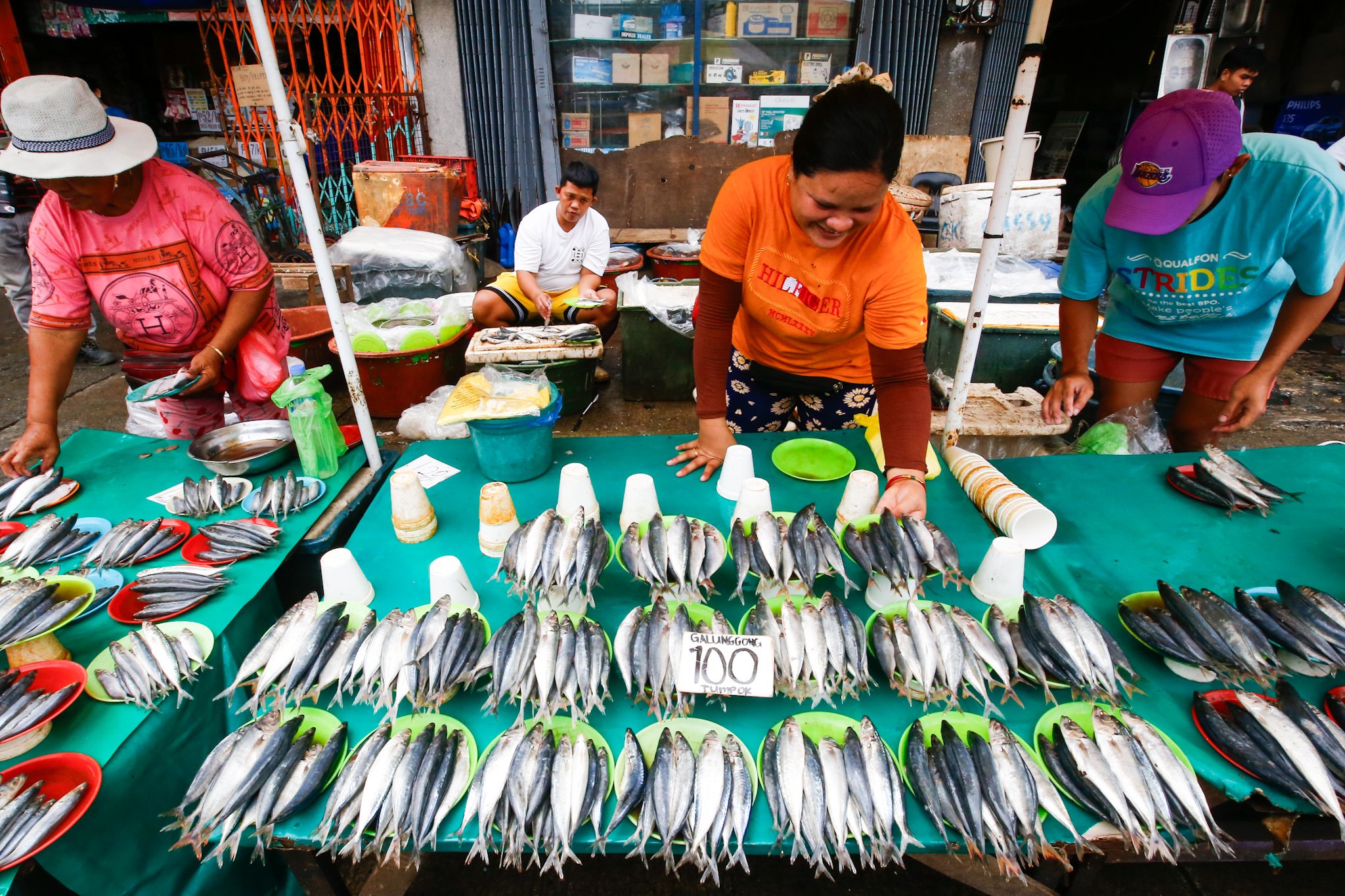 Fish vendors in Malabon