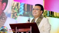 DHSUD chief Aliling named distinguished honorary fellow of Gerry Roxas Leadership Awardees