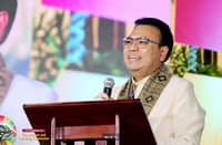 DHSUD chief Aliling named distinguished honorary fellow of Gerry Roxas Leadership Awardees