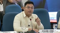 Lawmaker presses DOTr over complaints vs MRT-3, LTFRB officials