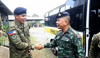 Army hosts Thai military delegation for armored warfare briefing