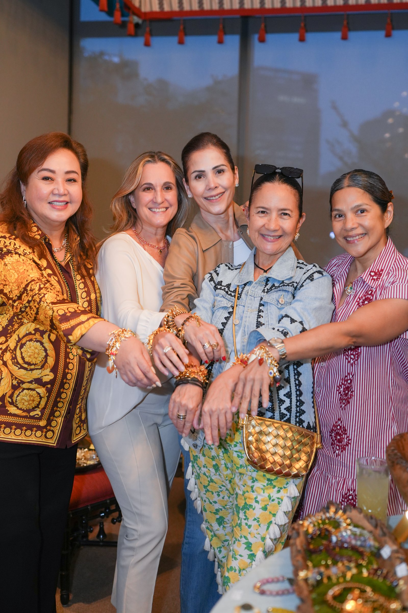 Angel-wing fans Alice Eduardo, Sofia Elizalde, Maritoni Fernandez-Dayrit  and Kit Zobel with the author