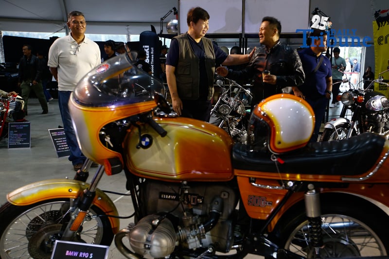 JV EJERCITO RIDES INTO MOTO HERITAGE WEEKEND