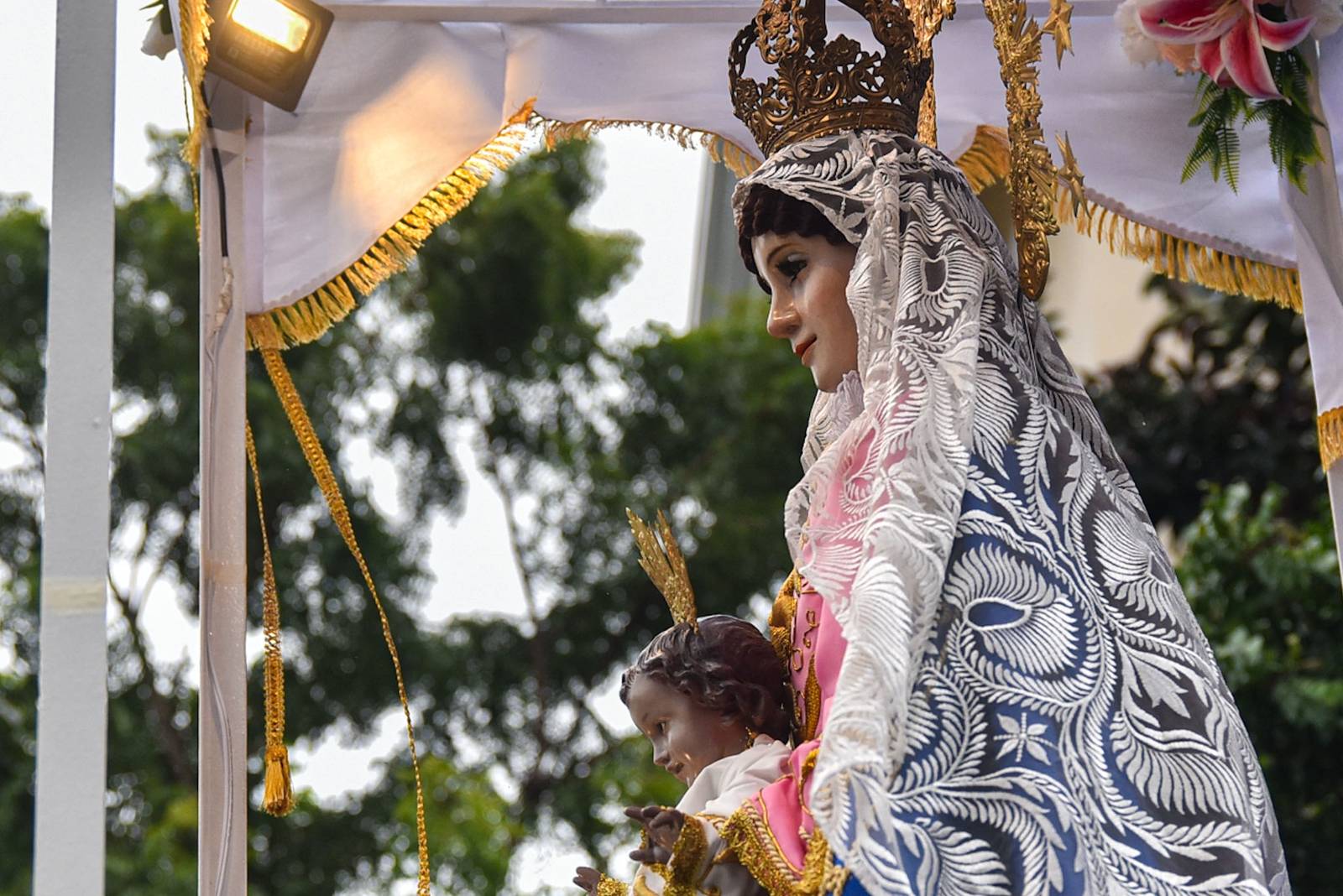 Catholic devotees join the Procesión de las Tres Coronadas y los Santos Patronos along with images of patron saints from parishes and churches across Metro Manila, to honor Nuestra Señora del Buen Suceso at Baclaran Church in Parañaque City, on September 5. l Zedrich Xylak Madrid