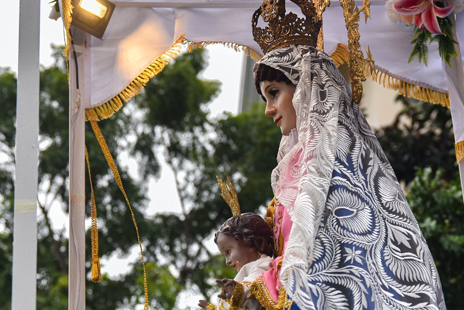 Catholic devotees join the Procesión de las Tres Coronadas y los Santos Patronos along with images of patron saints from parishes and churches across Metro Manila, to honor Nuestra Señora del Buen Suceso at Baclaran Church in Parañaque City, on September 5. l Zedrich Xylak Madrid