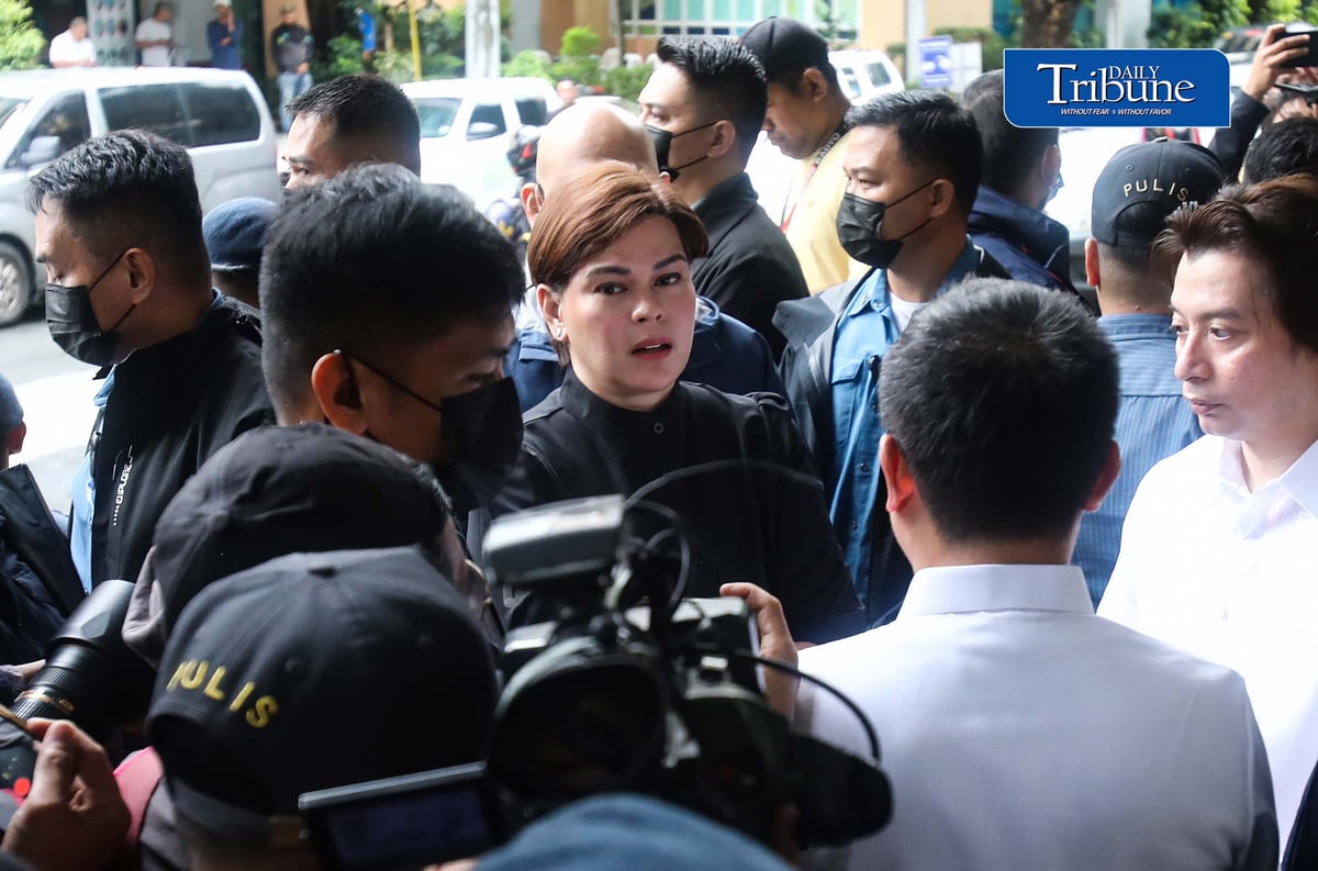 (September 05 2026) Vice President Sara Duterte arrive at the Quezon City Hall of Justice with her counsel, following the issuance of warrant of arrest against her on Saturday September 5 2026, for the three counts of grave threats case involving the first family and former speaker Martin Romualdez. VP Sara requested to the authorities that the Media be allowed to enter the Hall with her, Said she does not feel safe inside the Hall of justice if she entered. Photo/Analy Labor