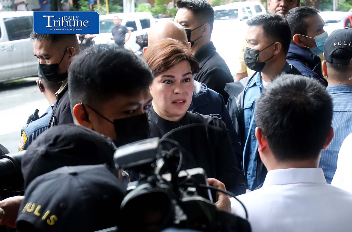 (September 05 2026) Vice President Sara Duterte arrive at the Quezon City Hall of Justice with her counsel, following the issuance of warrant of arrest against her on Saturday September 5 2026, for the three counts of grave threats case involving the first family and former speaker Martin Romualdez. VP Sara requested to the authorities that the Media be allowed to enter the Hall with her, Said she does not feel safe inside the Hall of justice if she entered. Photo/Analy Labor