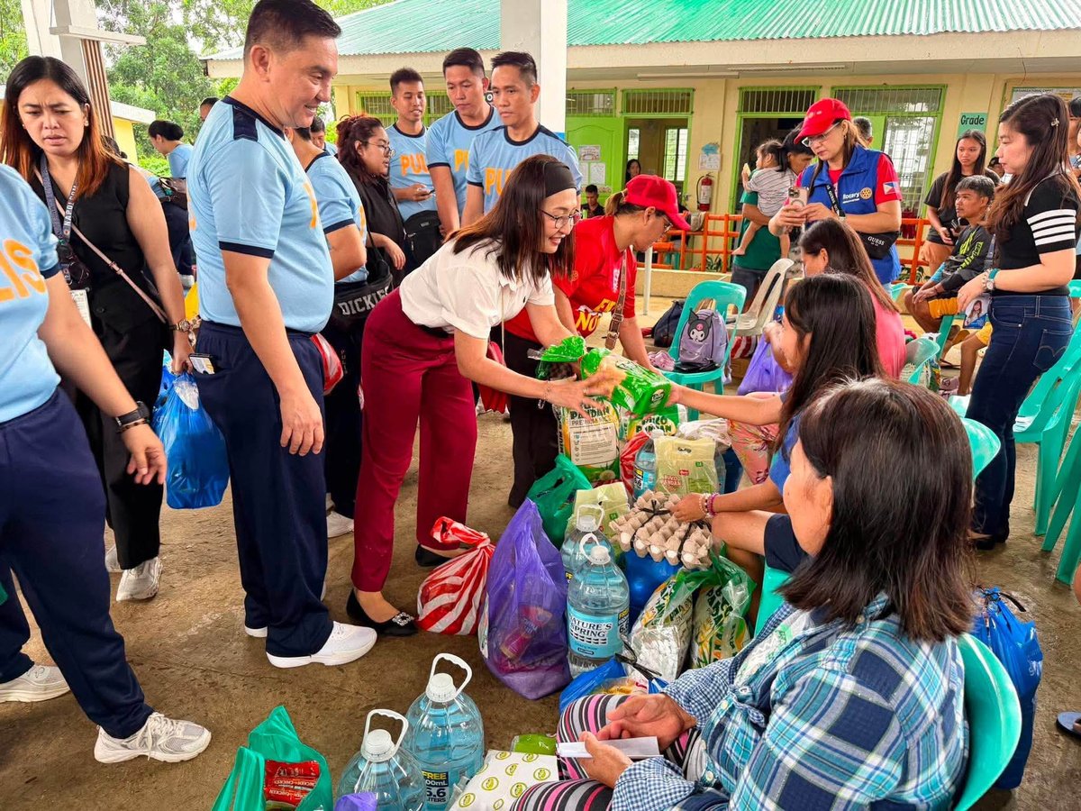 18 Habagat-hit families receive aid in La Union outreach