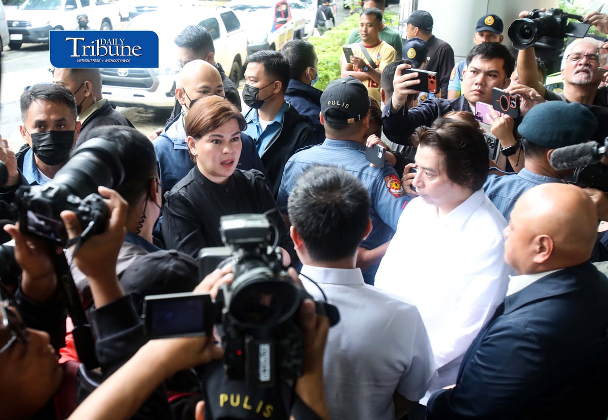 (September 05 2026) Vice President Sara Duterte arrive at the Quezon City Hall of Justice with her counsel, following the issuance of warrant of arrest against her on Saturday September 5 2026, for the three counts of grave threats case involving the first family and former speaker Martin Romualdez. VP Sara requested to the authorities that the Media be allowed to enter the Hall with her, Said she does not feel safe inside the Hall of justice if she entered. Photo/Analy Labor