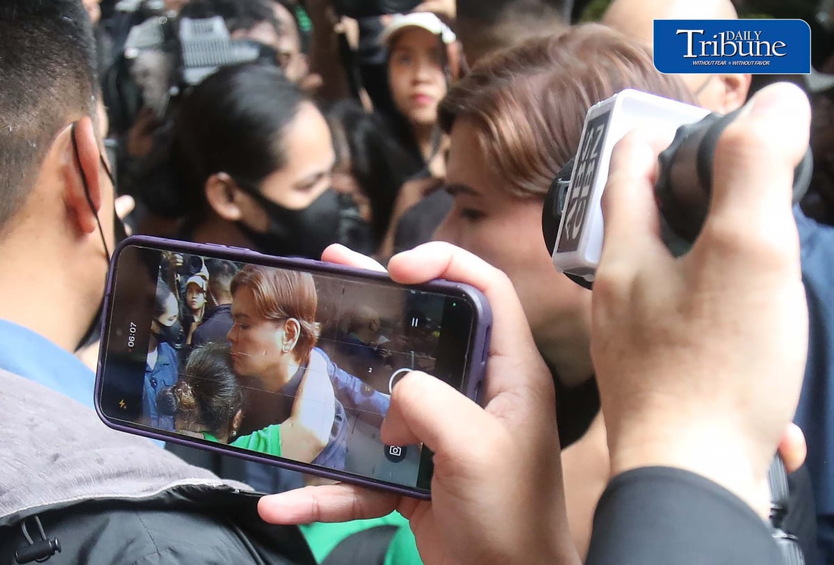 (September 05 2026) Supporters of VP Sara Duterte embraced her to show support outside the QC Hall of Justice on Saturday September 5 2026, after she posted a bail with her counsel for her three count of grave threat case involving the first family. Photo/Analy Labor