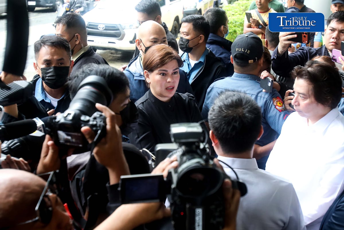 (September 05 2026) Vice President Sara Duterte arrive at the Quezon City Hall of Justice with her counsel, following the issuance of warrant of arrest against her on Saturday September 5 2026, for the three counts of grave threats case involving the first family and former speaker Martin Romualdez. VP Sara requested to the authorities that the Media be allowed to enter the Hall with her, Said she does not feel safe inside the Hall of justice if she entered. Photo/Analy Labor