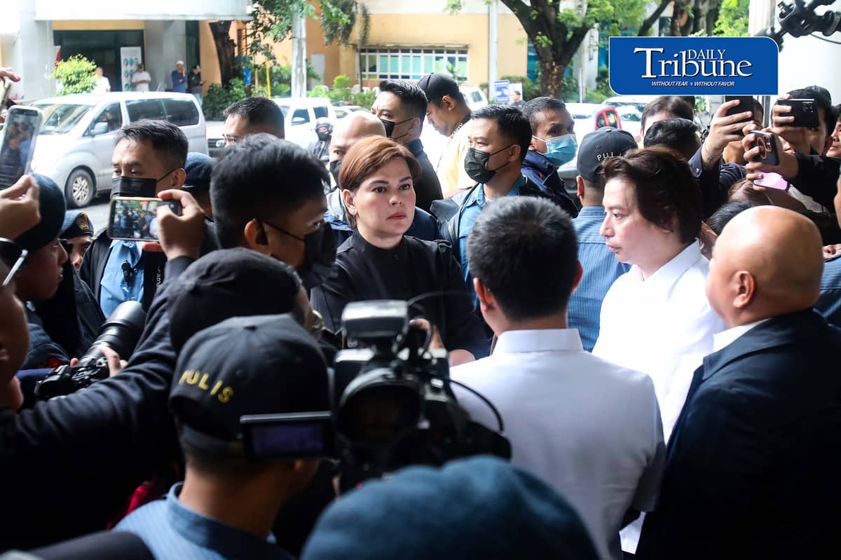(September 05 2026) Vice President Sara Duterte arrive at the Quezon City Hall of Justice with her counsel, following the issuance of warrant of arrest against her on Saturday September 5 2026, for the three counts of grave threats case involving the first family and former speaker Martin Romualdez. VP Sara requested to the authorities that the Media be allowed to enter the Hall with her, Said she does not feel safe inside the Hall of justice if she entered. Photo/Analy Labor