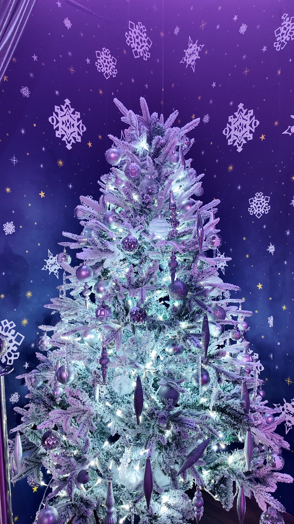 SILVER Christmas Tree.