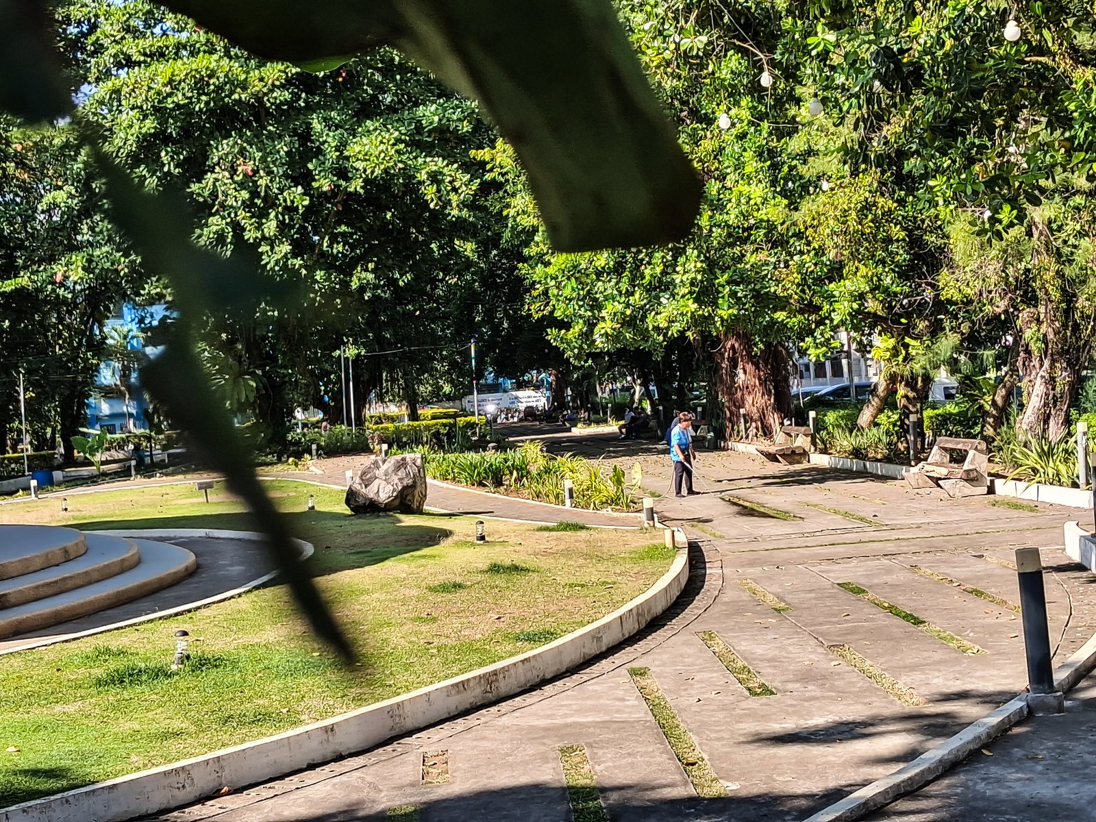 UNDER the scorching 40C heat index in Dipolog City.