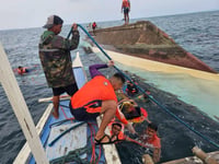 8 rescued, 1 dead after motorboat capsizes off Antique