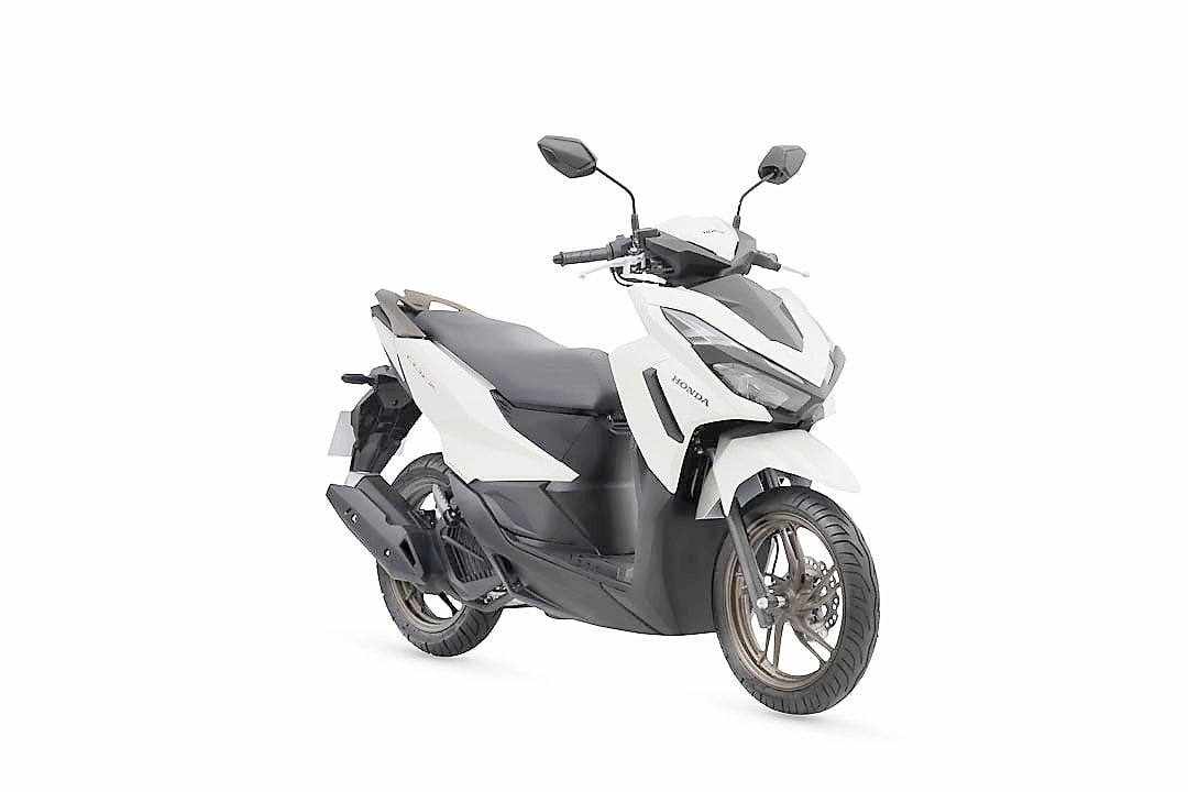 LIMITED to 20,000 units, the Click125 Smart Edition White will be offered through Honda Exclusive Shops nationwide.