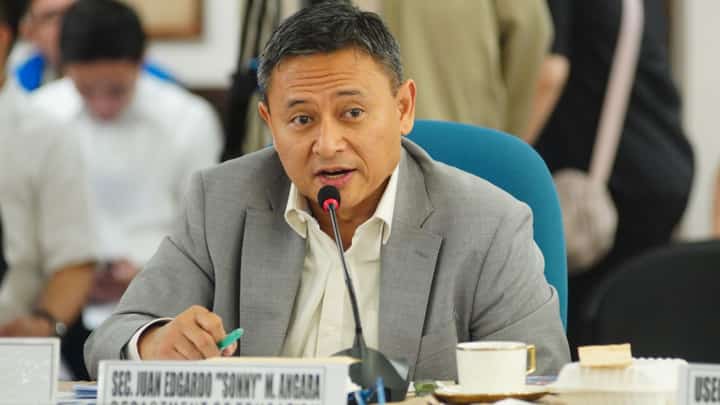 Education Secretary Sonny Angara presented the Department of Education's proposed PHP975.96 billion budget under the National Expenditure Prigram for Fiscal Year 2027 to the House Committee on Appropriations to maintain key basic education operations. Angara also appealed to lawmakers for an additional PHP145.19 billion in supplemental funding to cover critical, unbudgeted programs such as learning recovery, new personnel hiring, and enhanced school security.