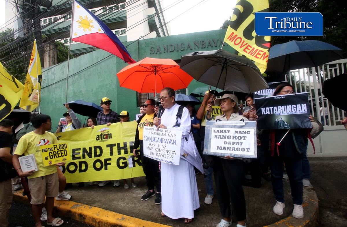 PROTESTERS KEEP WATCH ON ROMUALDEZ CASE

A militant group led by Fr. Reyes stages a protest outside the Sandiganbayan in Quezon City on Monday, 7 September 2026, calling on the public to closely monitor the case filed against former House Speaker Martin Romualdez over alleged anomalies in flood control projects.

Photo by Analy Labor