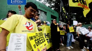 PROTESTERS KEEP WATCH ON ROMUALDEZ CASE
A militant group led by Fr. Reyes stages a protest outside the Sandiganbayan in Quezon City on Monday, 7 September 2026, calling on the public to closely monitor the case filed against former House Speaker Martin Romualdez over alleged anomalies in flood control projects.
Photo by Analy Labor