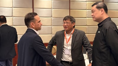 CEOs stay bullish as risks mount