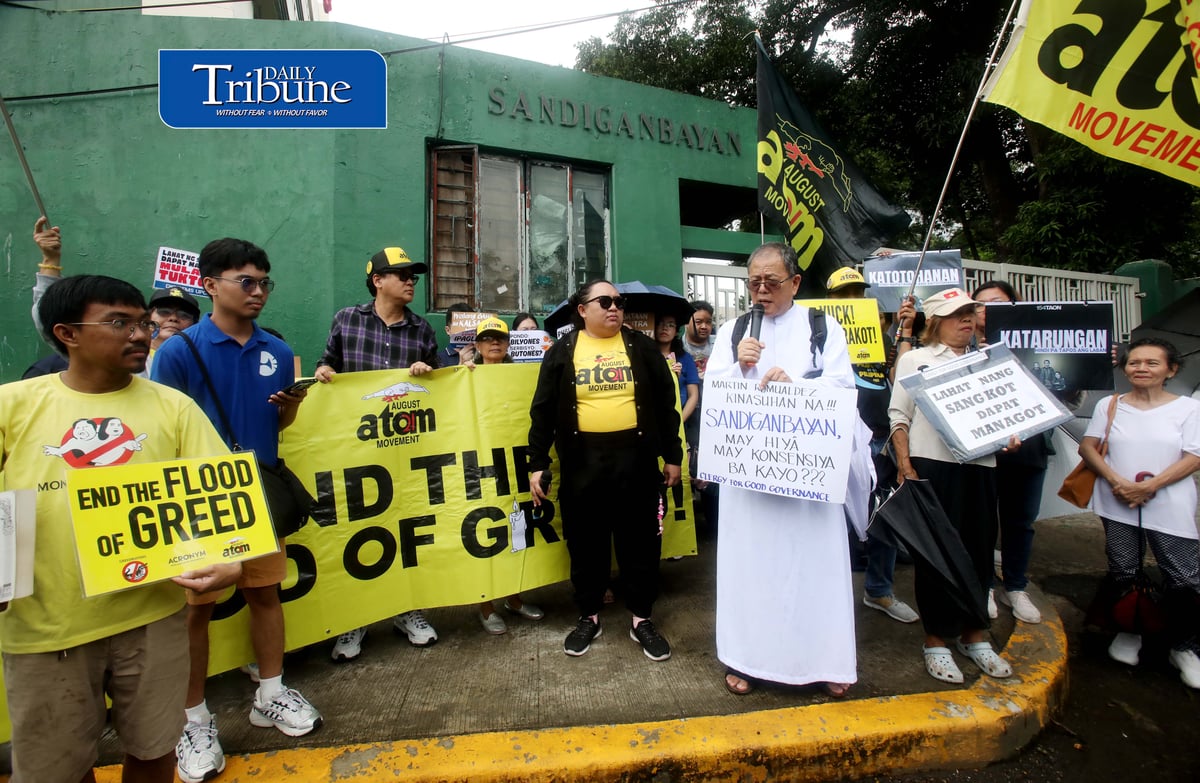 PROTESTERS KEEP WATCH ON ROMUALDEZ CASE

A militant group led by Fr. Reyes stages a protest outside the Sandiganbayan in Quezon City on Monday, 7 September 2026, calling on the public to closely monitor the case filed against former House Speaker Martin Romualdez over alleged anomalies in flood control projects.

Photo by Analy Labor