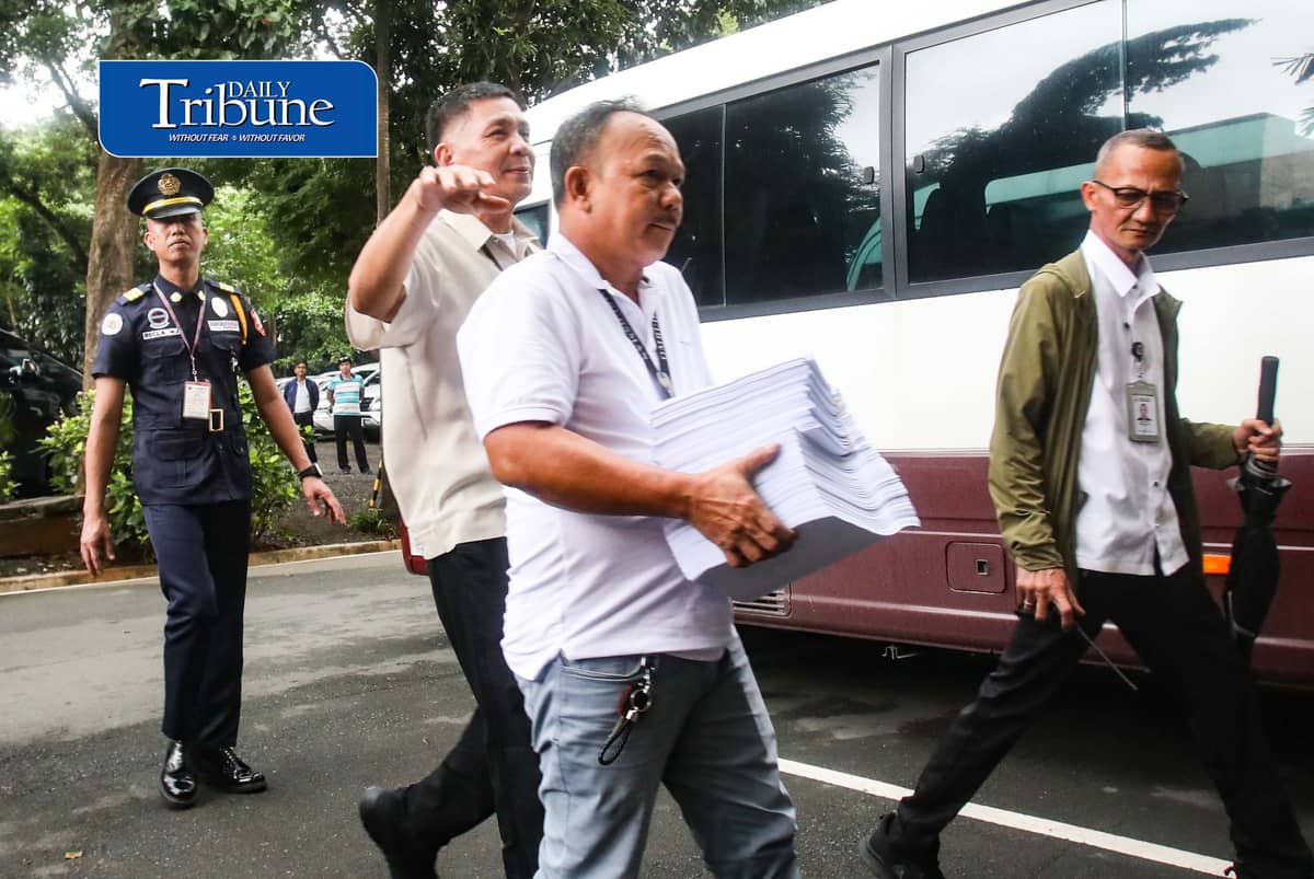 PLUNDER CASE FILED VS ROMUALDEZ
Assistant Ombudsman Mico Clavano arrives at the Sandiganbayan on Monday, 7 September 2026, to file a plunder case against former House Speaker and incumbent Leyte 1st District Rep. Martin Romualdez over his alleged links to anomalous flood control projects.
Photo by Analy Labor