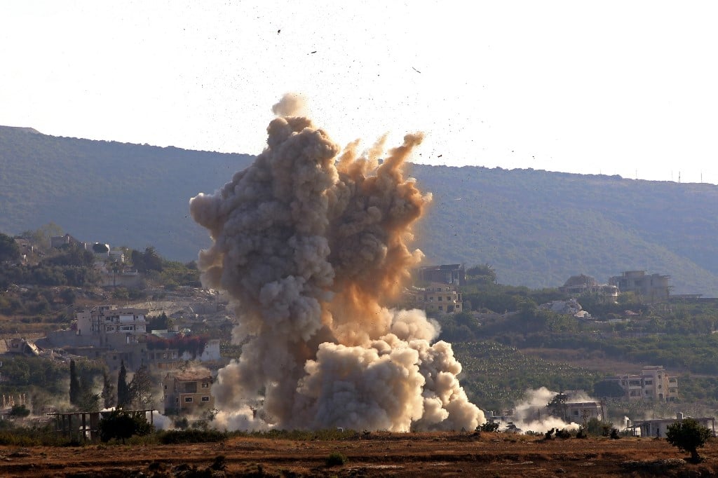 Israeli strikes kill 13
